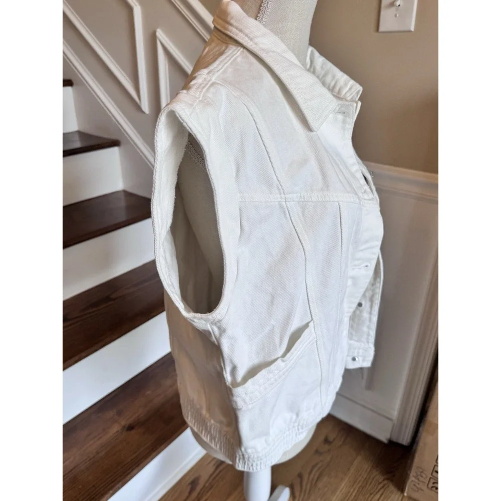 Elan White Wash Denim Jean Button Up Vest‎ NWT Size Medium